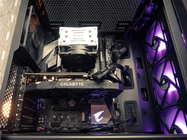 Optimus E-Sport GB450T-CR3 - wyważony desktop do zabawy i nauki