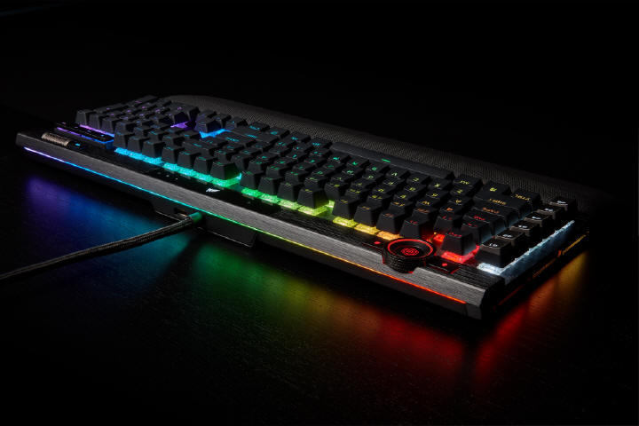 Nowy flagowiec Korsarzy – klawiatura CORSAIR K100 RGB