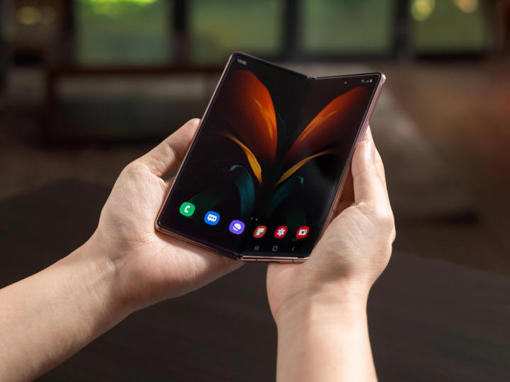 Samsung Galaxy Z Fold2 5G – zmieniamy kształt przyszłości