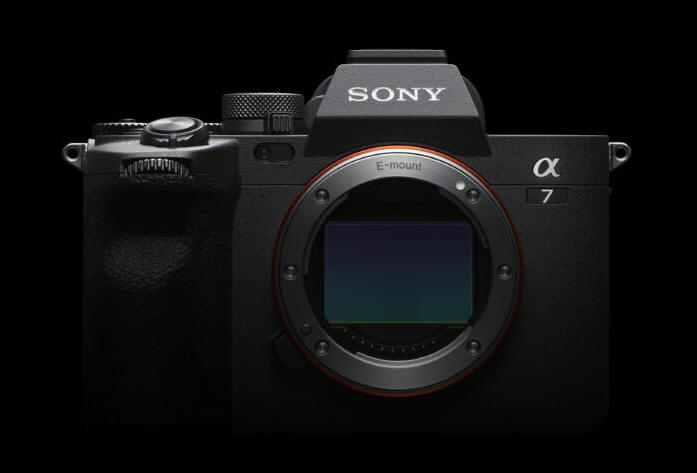 Sony α7 IV z 33-megapikselowym, penoklatkowym przetwornikiem obrazu