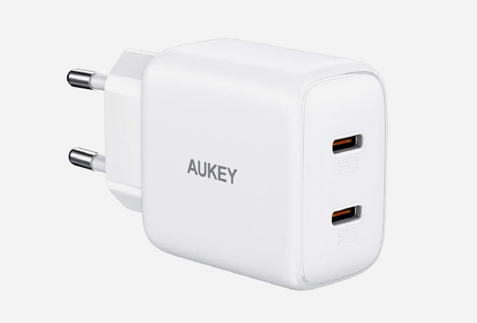 Cztery Ładowarki sieciowe Aukey