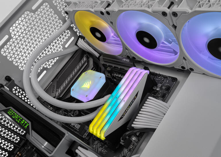 CORSAIR – Premiera dwóch nowych pamięci DDR4