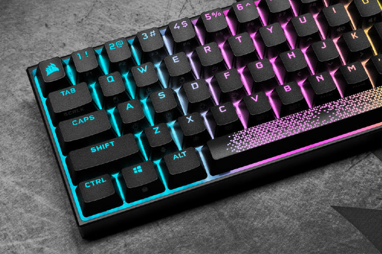 CORSAIR w rozmiarze XS – premiera K65 RGB MINI