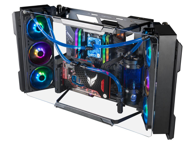 Cooler Master - premiera MasterFrame 700