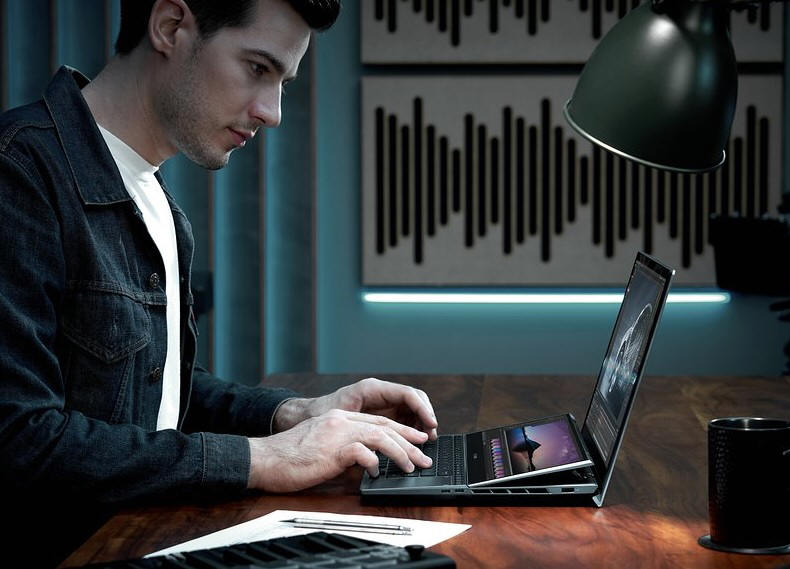 ASUS prezentuje nowe dwuekranowe laptopy z serii ZenBook