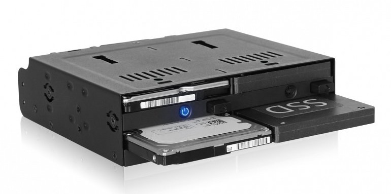 Icy Dock FlexiDOCK MB014SP-B na 4 dyski 2,5’’