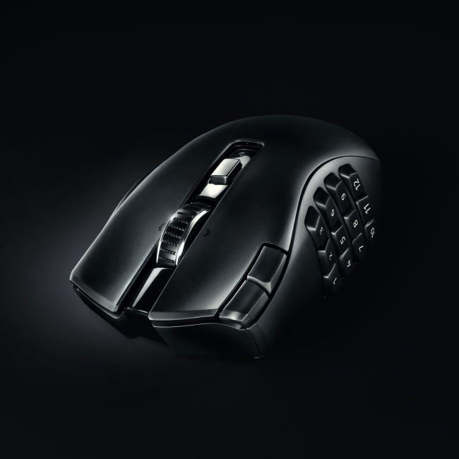 Razer Naga V2 Pro - Król MMO powraca