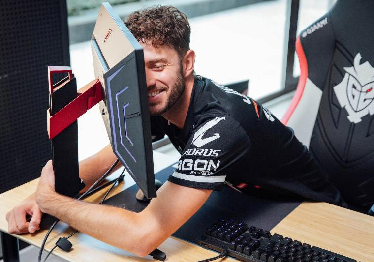 AGON by AOC kontynuuje partnerstwo z G2 Esports