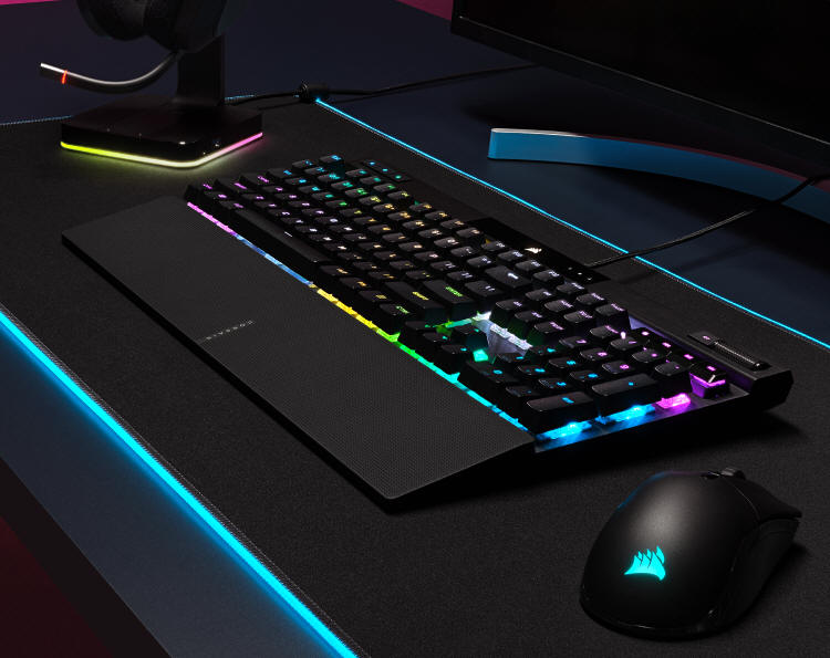 CORSAIR K70 RGB PRO