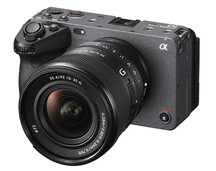 Sony obiektyw szerokokątny z elektryczną regulacją zoomu