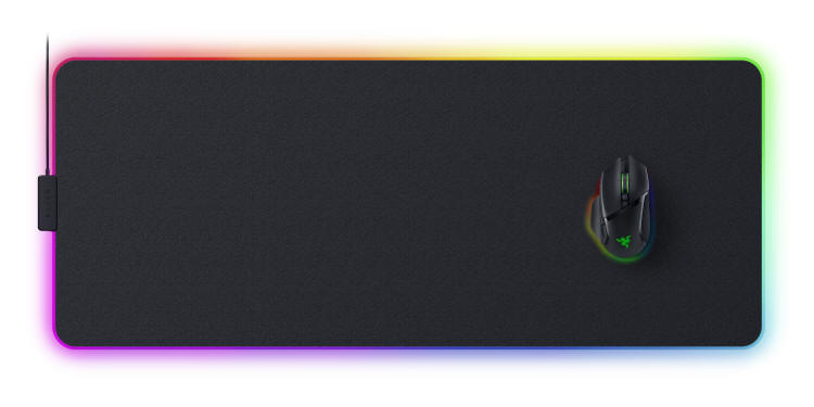 Razer Strider Chroma i Goliathus Chroma 3XL