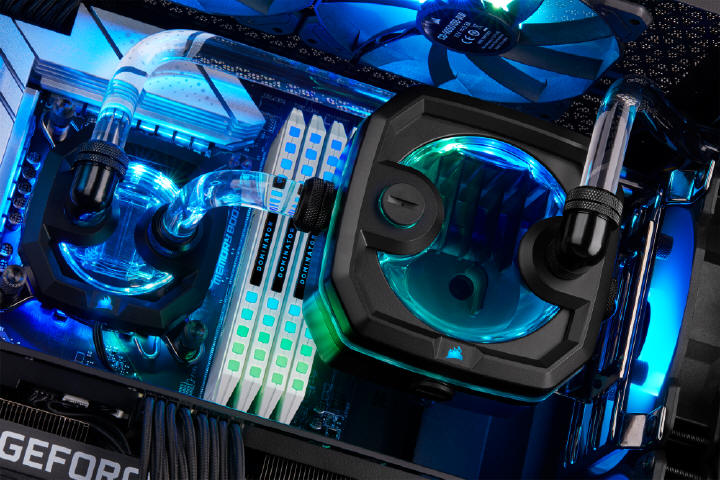 CORSAIR przedstawia nowe zestawy z serii Hydro X