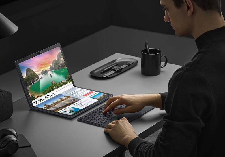 ASUS Zenbook 17 Fold OLED trafia do sprzedaży