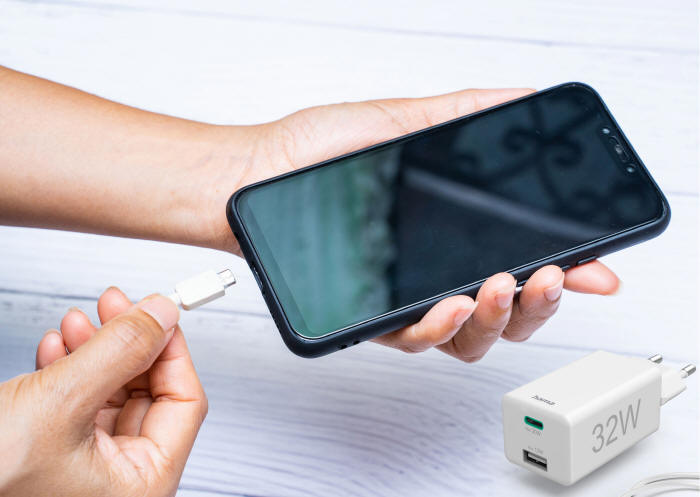 Nowa ładowarka Hama Mini o mocy 32 W