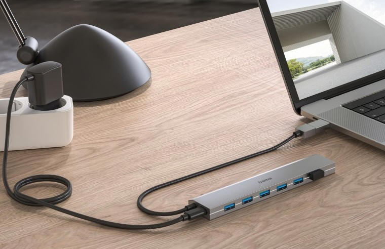 HAMA - hub USB Hama z 7 portami i funkcją ładowarki