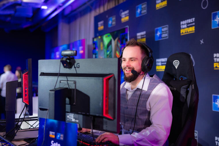 Pierwszy event gamingowy NATO - rozrywka z przesłaniem