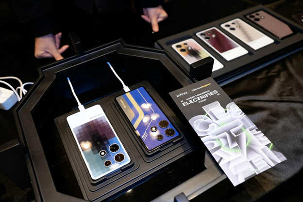 Infinix - transformacja kolorw obudowy i nowe technologie adowania