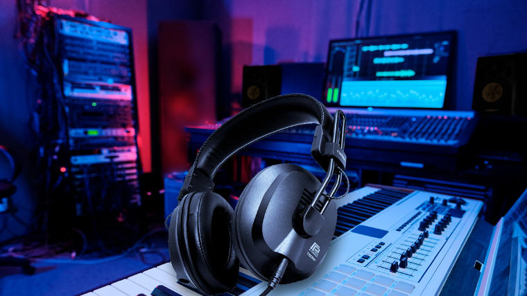 Fostex T50RP MK4 – Nowa Generacja Słuchawek Planarnych