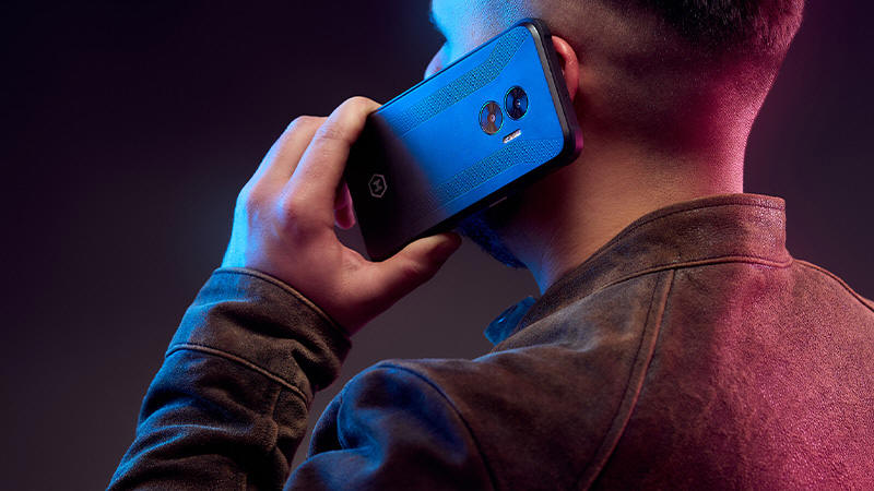 HAMMER BLADE V 5G - pancerny telefon z wymienną baterią