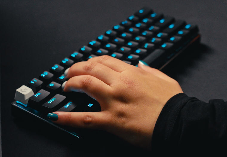 LOGITECH G PRO X 60 z technologi KEYCONTROL