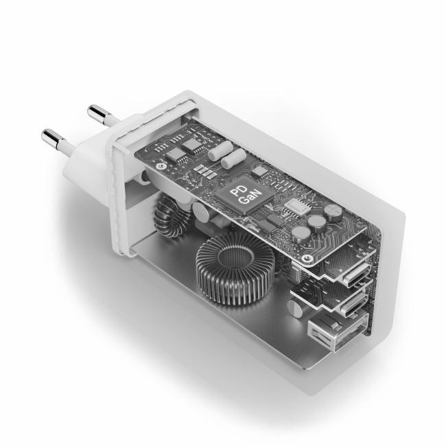 Trzyportowa ładowarka Hama GaN o mocy 100 W