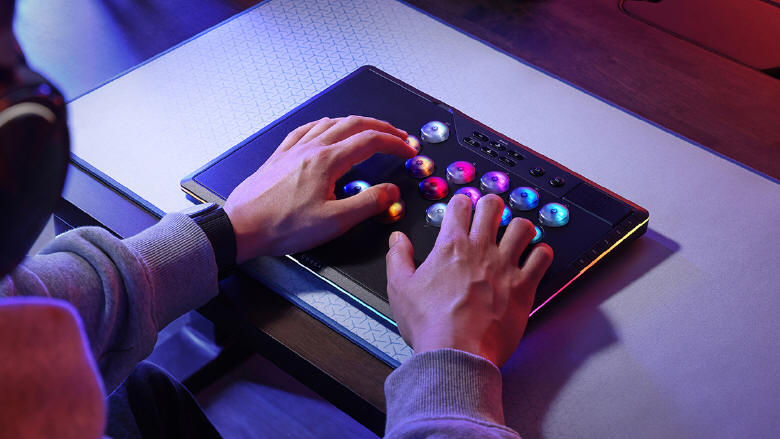 CORSAIR Novablade Pro - kontroler do gier walki z efektem Halla