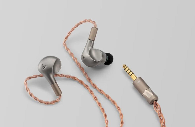 Astell&Kern LUNA i VIRTUOSO - dwa oblicza dźwiękowej perfekcji