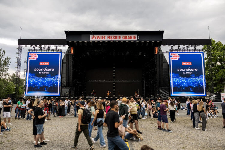 soundcore wyruszył w trasę z Żywiec Męskim Graniem