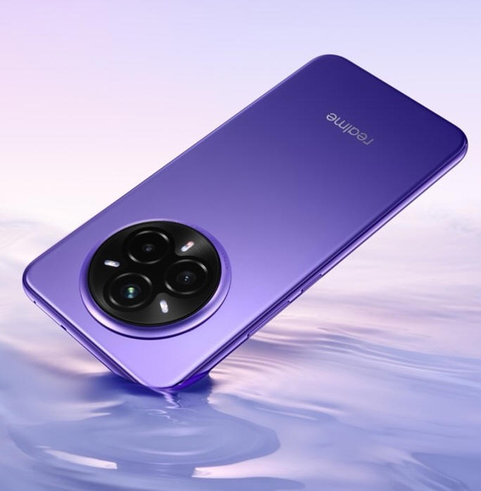 realme 14 Pro+ Nebula Purple