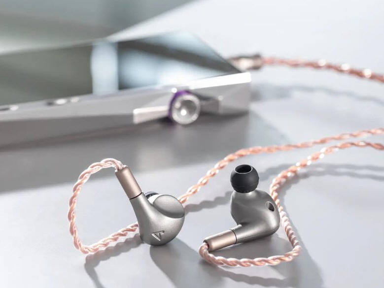 Astell&Kern LUNA i VIRTUOSO - dwa oblicza dźwiękowej perfekcji