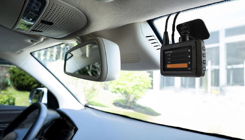 Mio MiVue 803W Pro - Kamera z zasilaniem trybu parkingowego