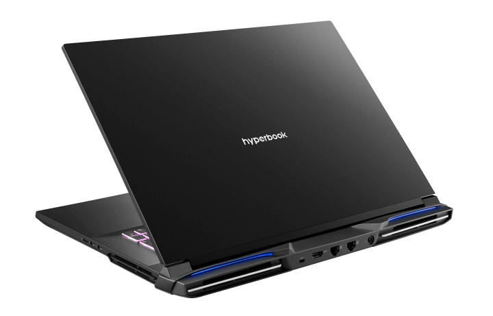 Hyperbook przedstawia nowe laptopy