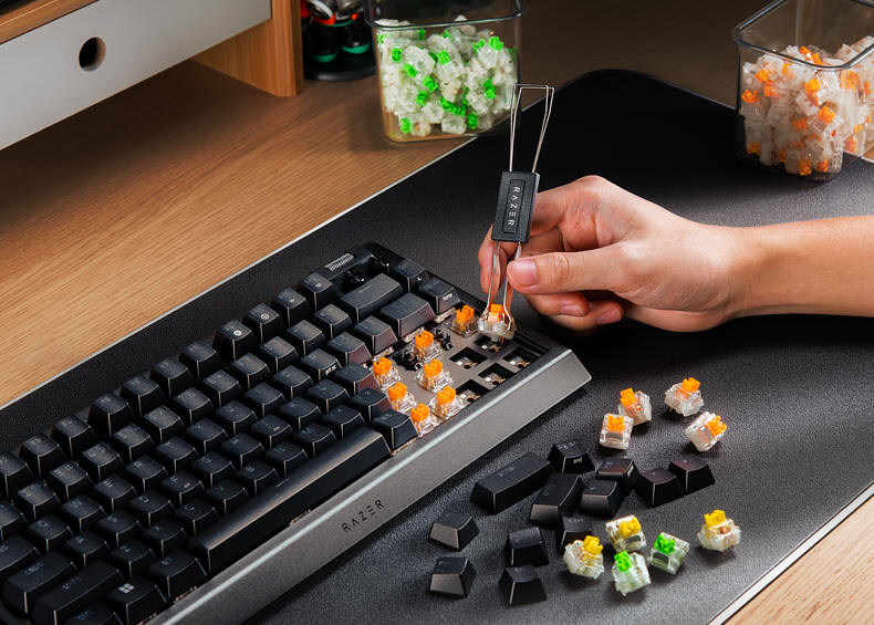 Razer – w pełni konfigurowalny BlackWidow V4 75% Barebones