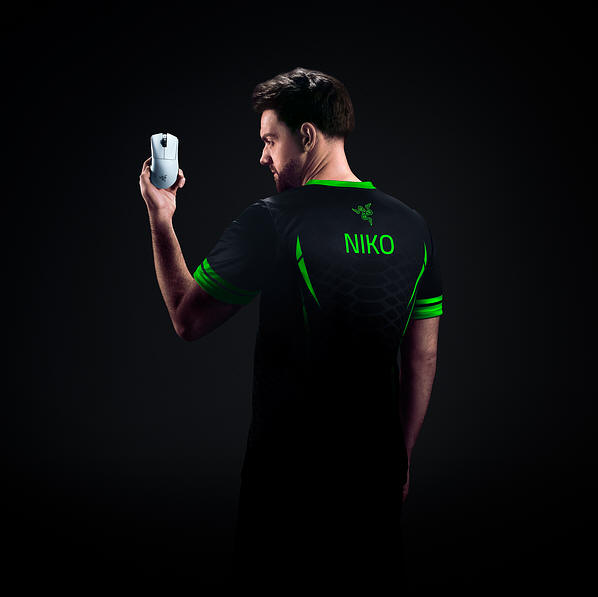 Razer DeathAdder V4 Pro - Legenda ewoluuje...