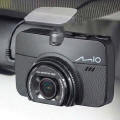 Mio-MiVue-945W---inteligentna-ochrona-pojazdu