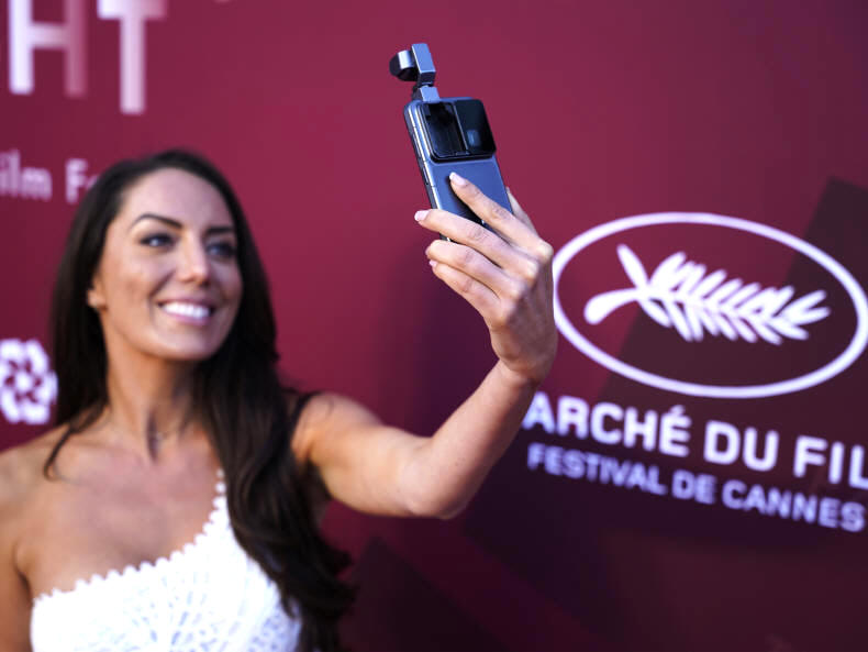 HONOR Robot Phone na Festiwalu Filmowym w Cannes
