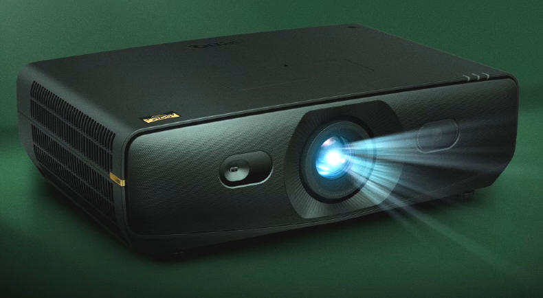 BenQ - projektory golfowe z technologią AI Sim Sense