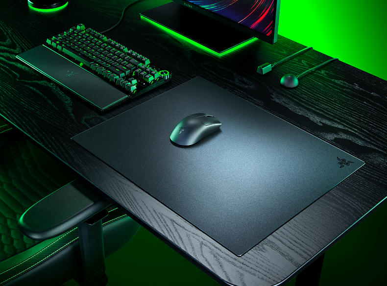 Razer Atlas Pro - oto najcie�sza, szklana podk�adka na �wiecie