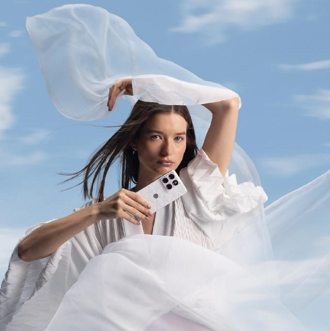 Motorola edge 70 z kryszta�kami Swarovski w Media Expert