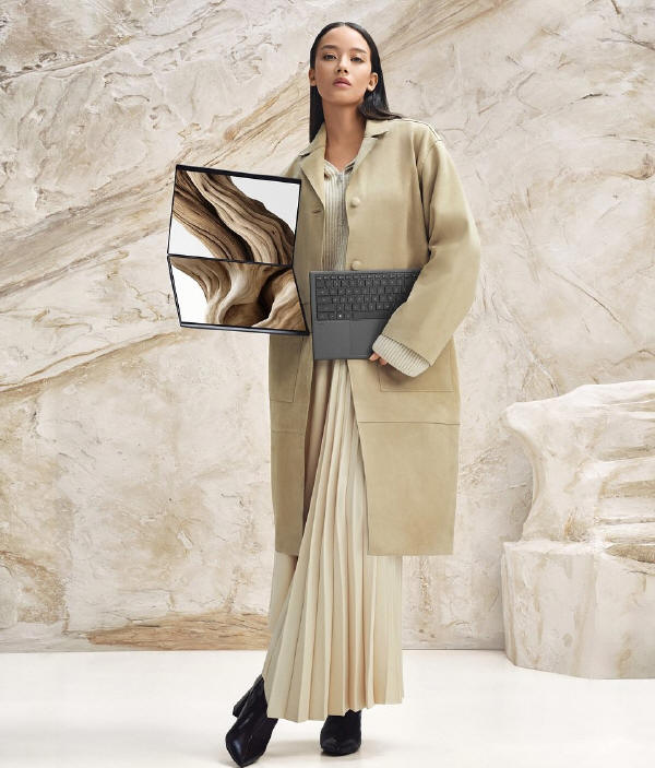 ASUS - najnowsza ods�ona modelu Zenbook DUO