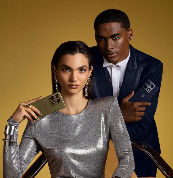 Motorola signature, ju� w sprzeda�y - w Orange s�uchawki w prezencie