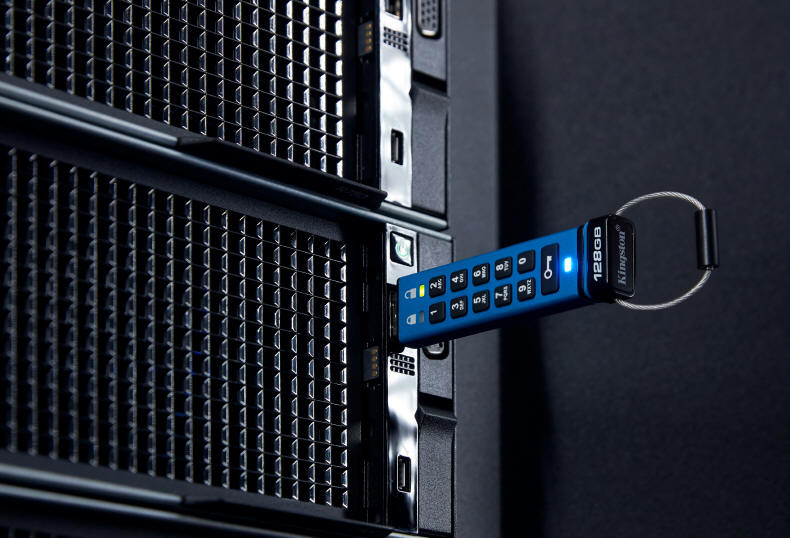 Pendrive Kingston IronKey Keypad 200