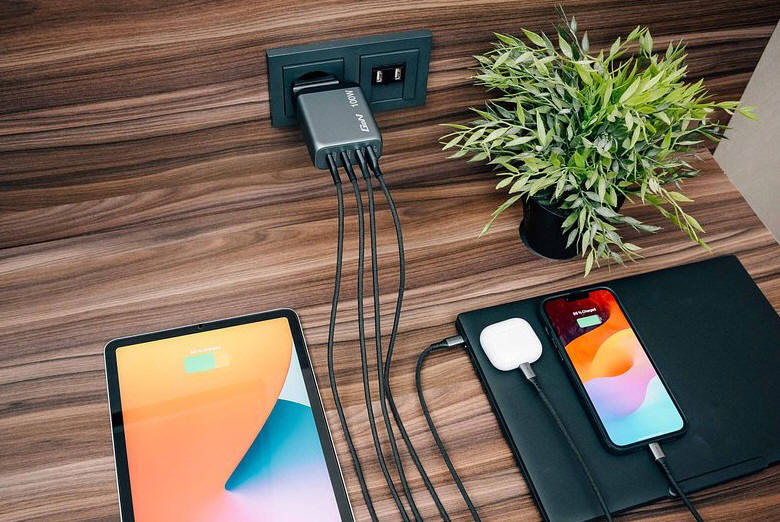 Verbatim wprowadza Mini GaN Chargers z wy�wietlaczem TFT