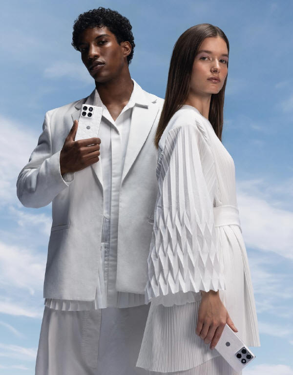 Motorola edge 70 z kryszta�kami Swarovski w Media Expert