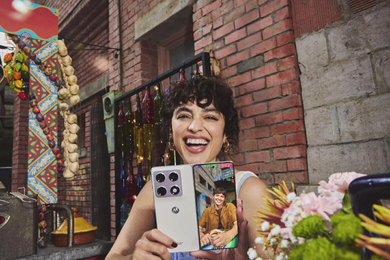 Motorola razr fold już dostępna w przedsprzedaży